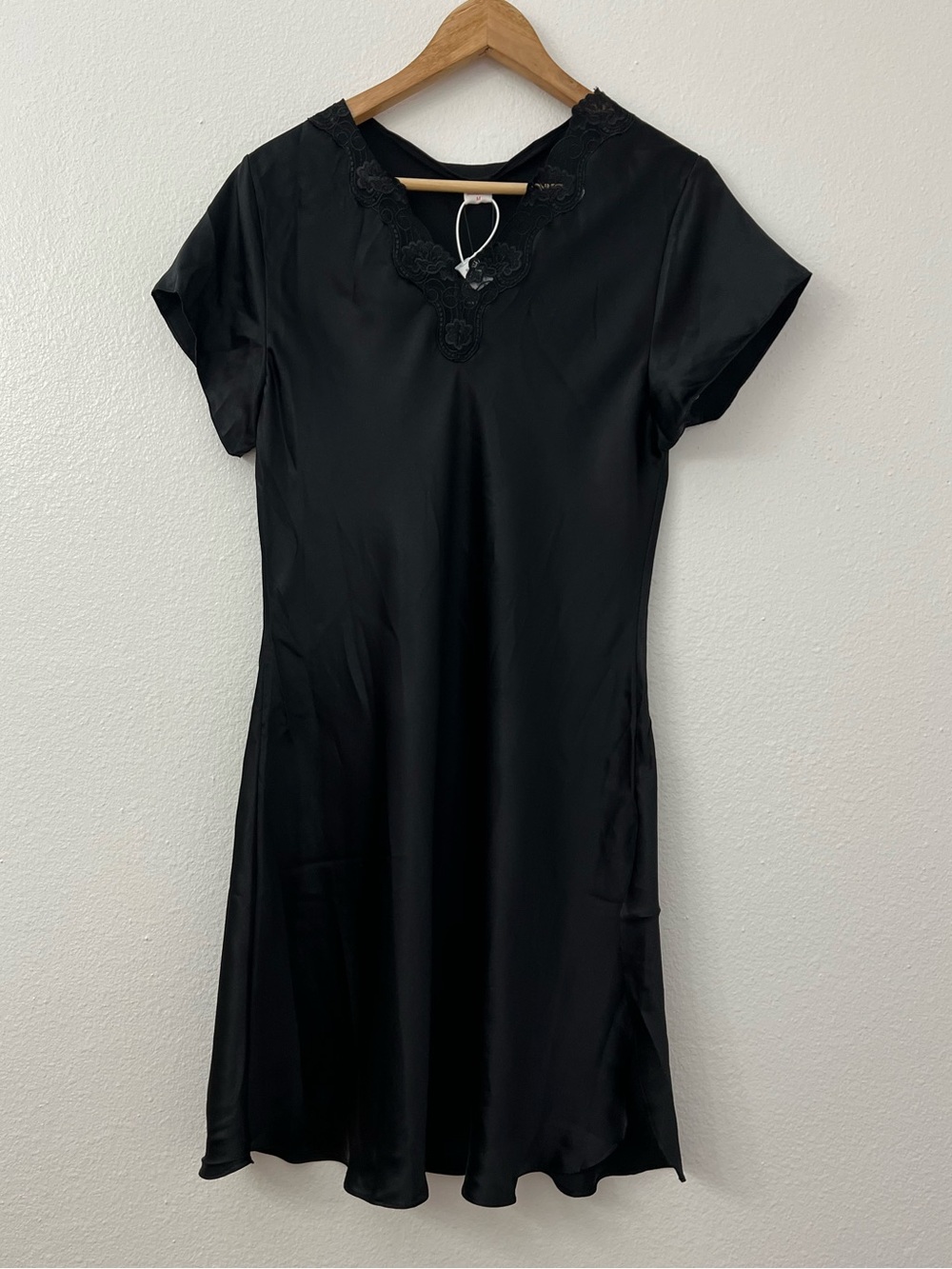 NWT SilkSilky 100%Silk V-Neck Lace Trim  Nightgown Chemise Lingerie